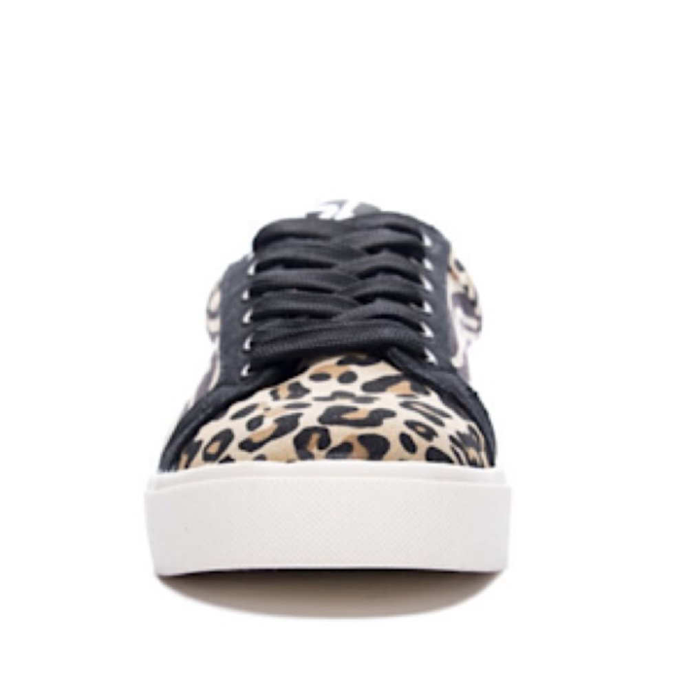 “NEW” Dirty Laundry Embark Sneaker - Picture 4 of 9